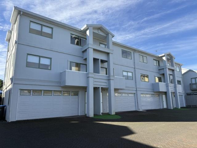 House for rent in Penrose, Oroua County