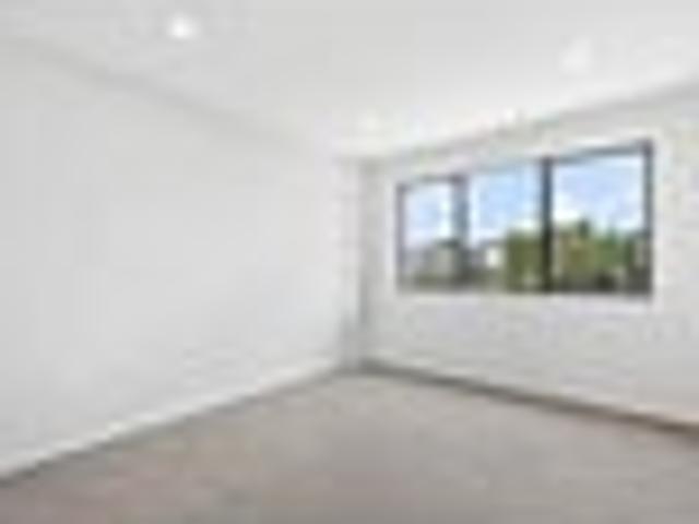 Townhouse for rent in Mount Wellington