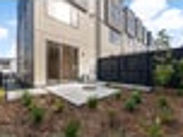 Townhouse for rent in Mount Wellington, Oroua County