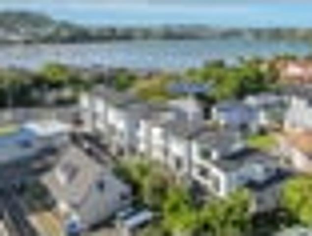 Townhouse for rent in Mount Wellington
