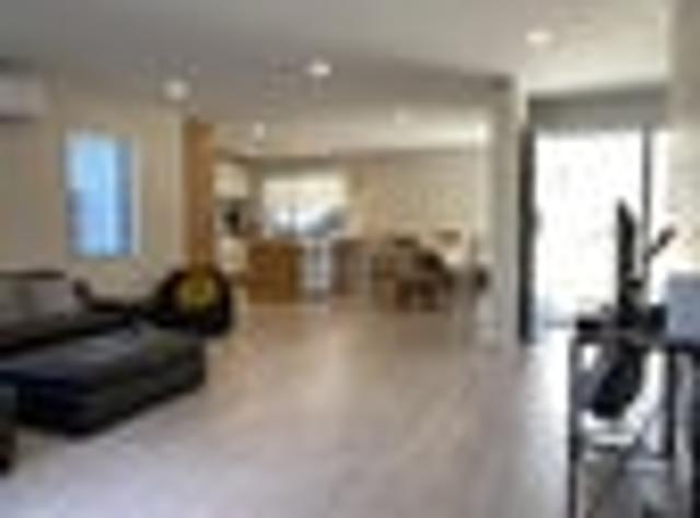 Townhouse for rent in Mount Wellington, Auckland