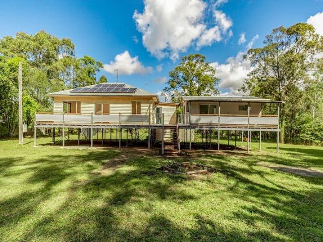 Cottage for sale in Mothar Mountain, Queensland