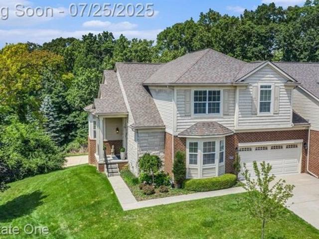Condo for sale in Rochester Hills