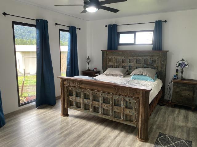 Mountain Comfort Meets Nature’s Beauty