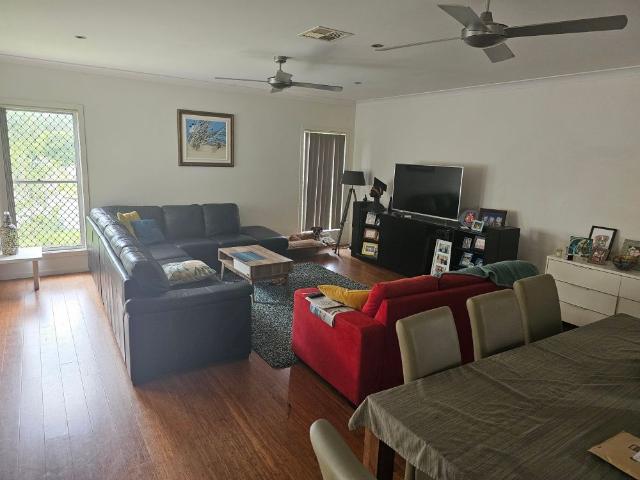 Room for rent in Kings Creek, Queensland