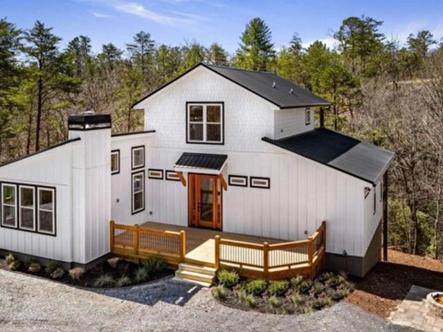 House for sale in Mineral Bluff