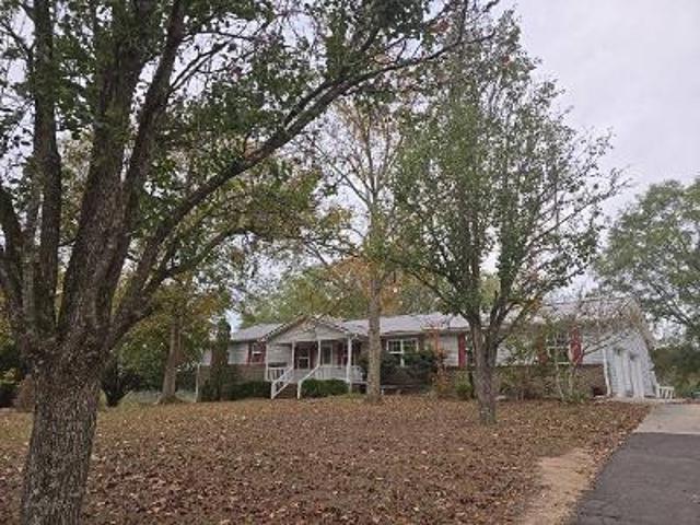 House for sale in Gadsden