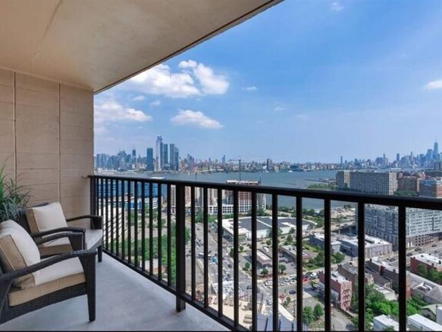 Condo for sale in Hudson, New Jersey