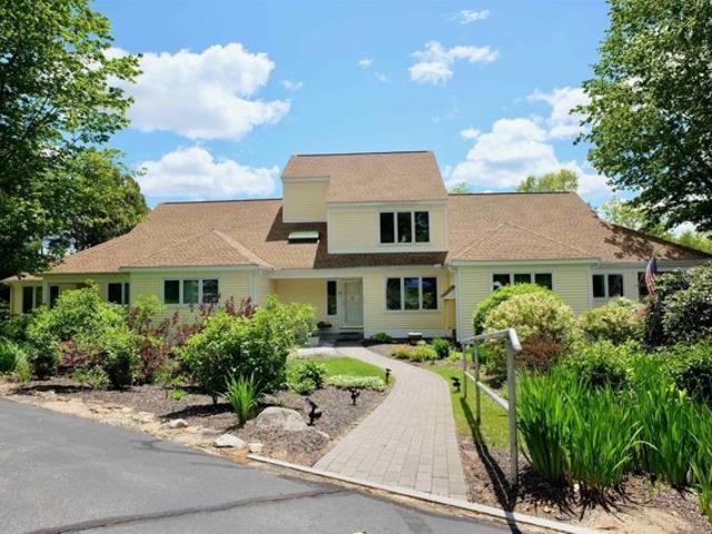 Condo for sale in Concord Condo for sale in Concord