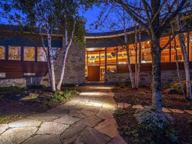 House for sale in Stratton, Vermont