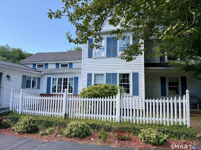 House for sale in Suffield, Connecticut