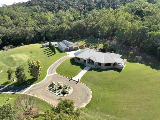 Cottage for sale in Devereux Creek, Queensland