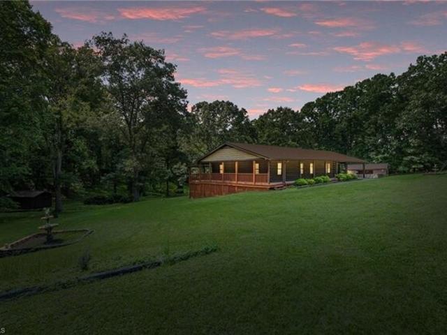 House for sale in Eden