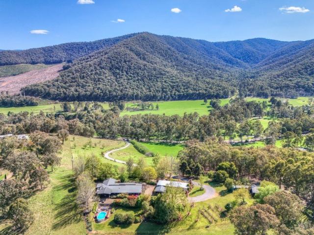 Cottage for sale in Bright, Victoria