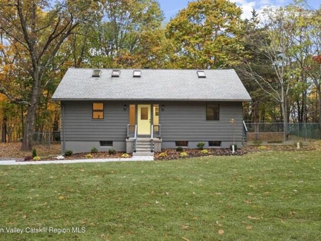 House for sale in Elizaville, New York