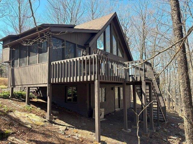 House for sale in Newfoundland, Pennsylvania