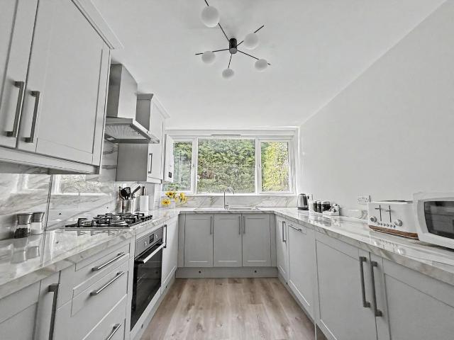 Apartment for rent in Clewer Village, Windsor
