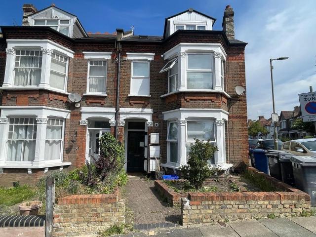 Studio for rent in Church End, Greater London