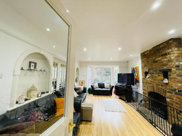 House for rent in Preston, Greater London