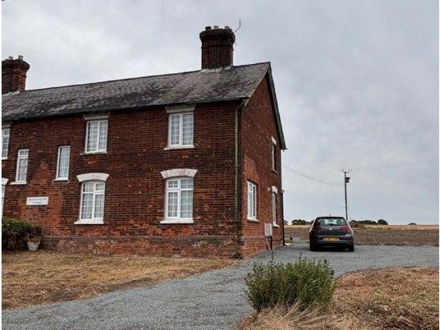 House for rent in Navestock Side, Essex
