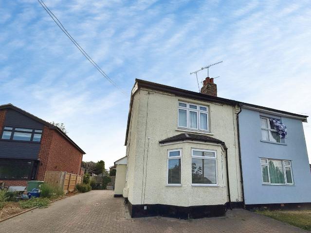 House for rent in Queens Park, Basildon