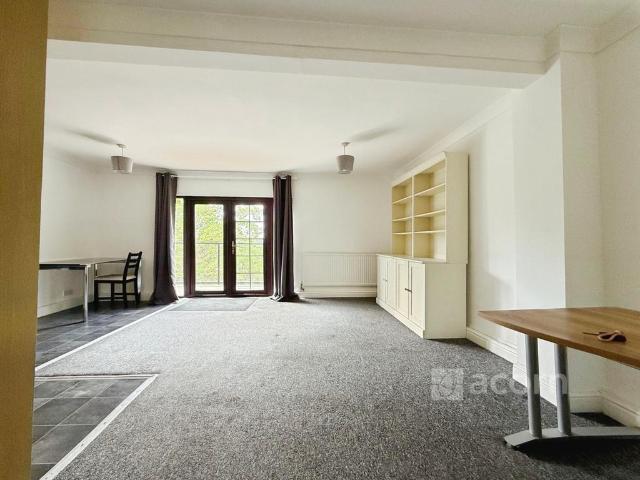 House for rent in Swanscombe and Greenhithe, Monks Orchard