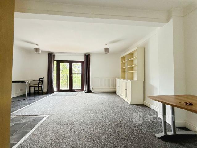 Apartment for rent in Swanscombe and Greenhithe, Monks Orchard