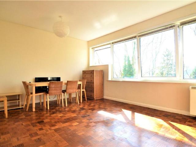 Apartment for rent in Hillview, Surrey