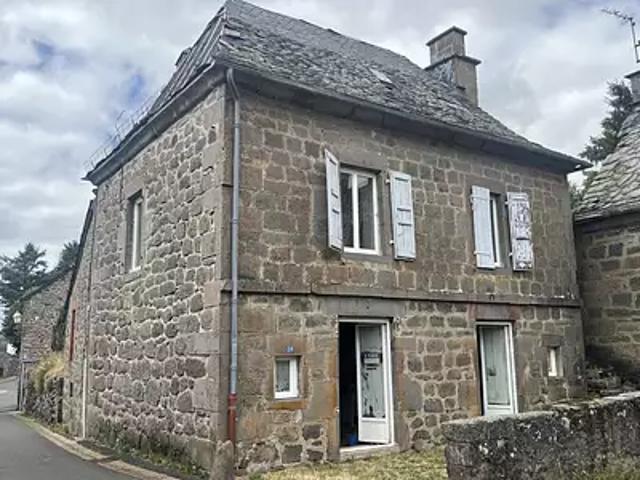 Maison vente à Mauriac, Moussages