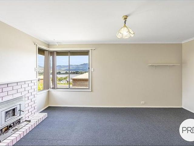 House for rent in Herdsmans Cove, Hobart