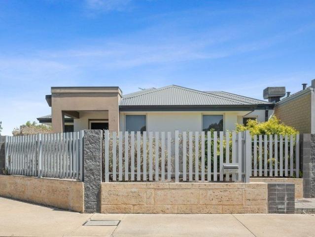 House for sale in Golden Bay, Western Australia