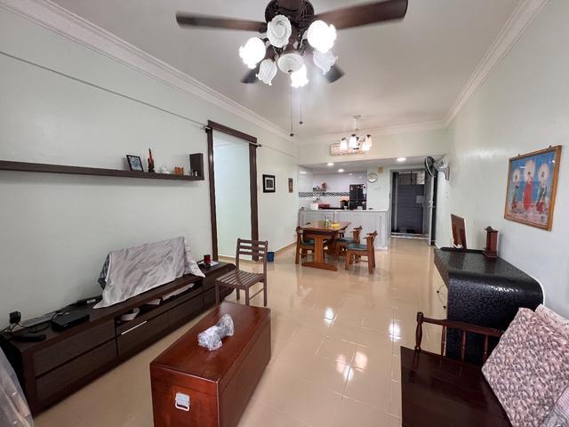 Condominium for sale in Malaka