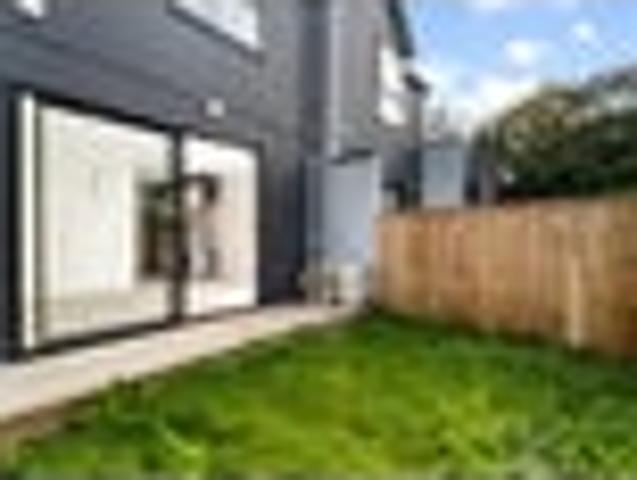 Townhouse for sale in Sunnyvale, Henderson-Massey