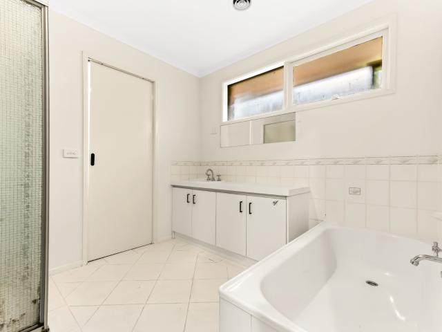 House for sale in Hampton Park, Melbourne