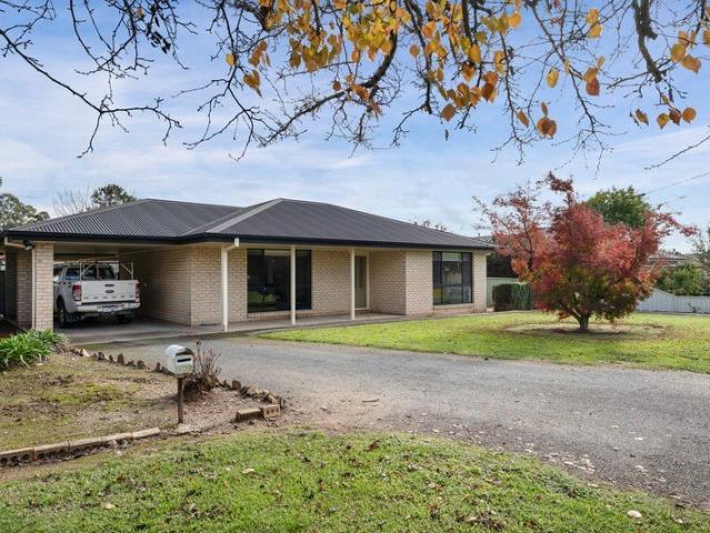House for sale in Howlong, New South Wales