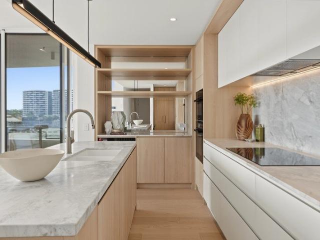 Apartment for sale in Biggera Waters, Gold Coast City