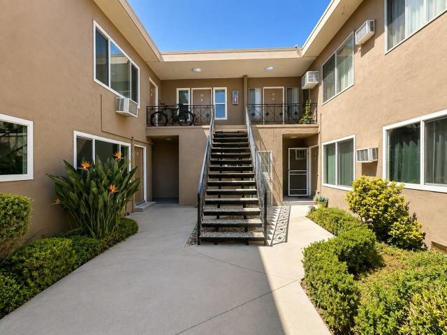 Apartment for rent in North Hollywood Neighborhood Council District, Los Angeles