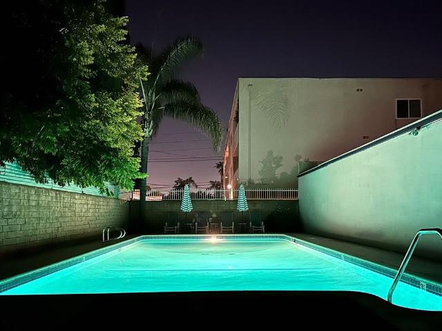 Apartment for rent in North Hollywood Neighborhood Council District, Canoga Park