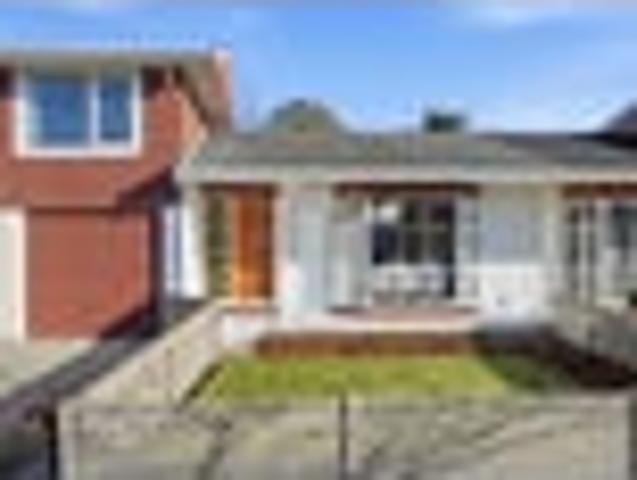 House for sale in Edgeware, Canterbury