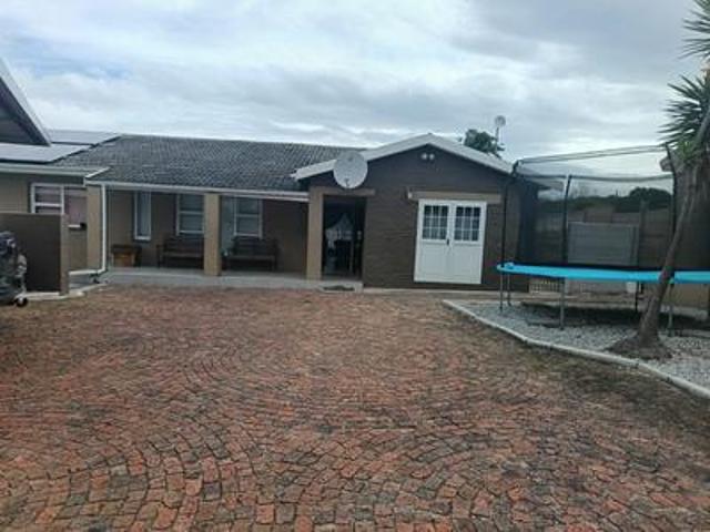 House for sale in Port Elizabeth, Eastern Cape