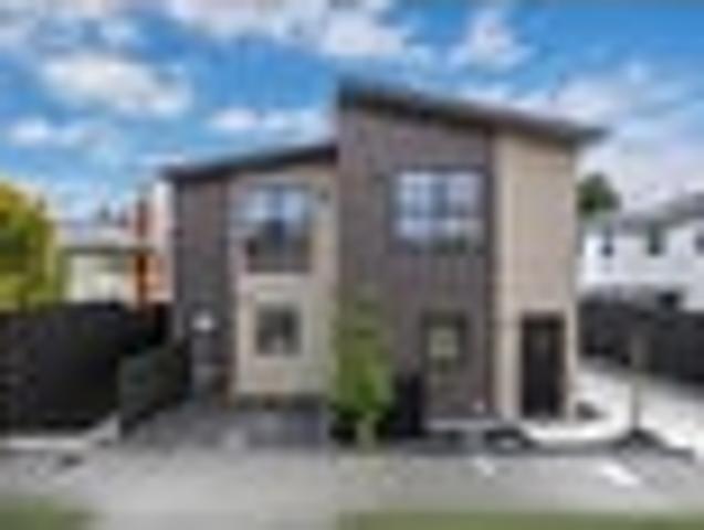 Townhouse for sale in Blockhouse Bay