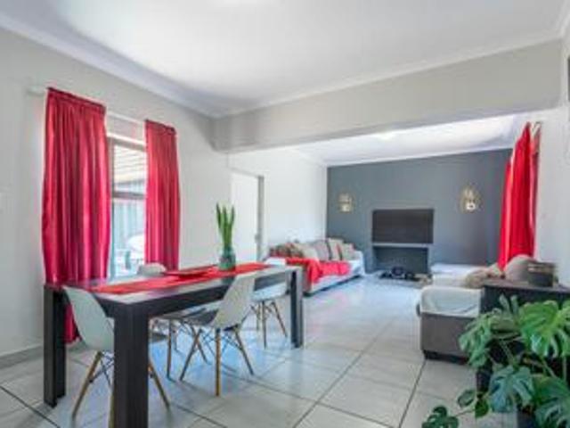 House for sale in Kraaifontein, Western Cape