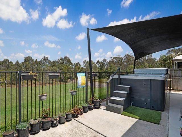 House for sale in Loganlea, Greater Brisbane