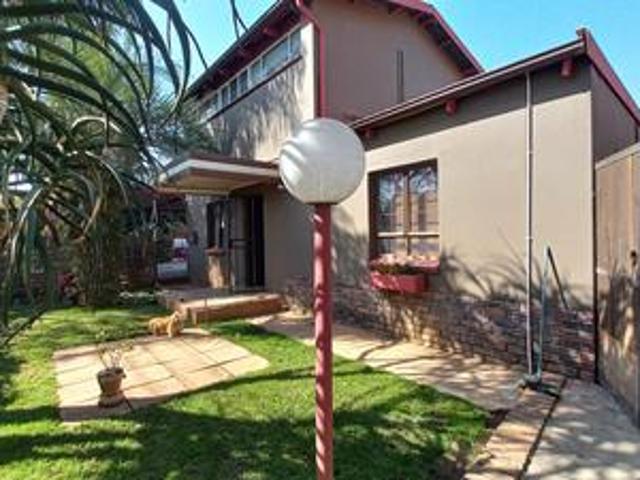 House for sale in Waterkloof, Gauteng