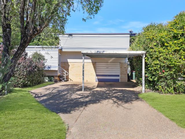 House for sale in Park Avenue