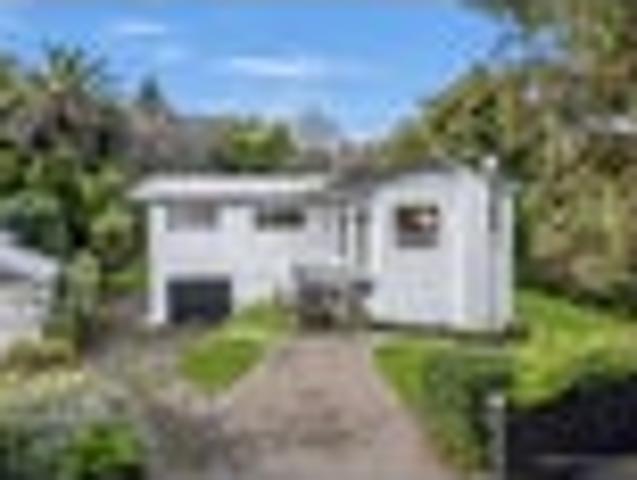 House for sale in College Estate
