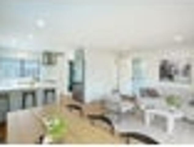 Townhouse for sale in Wairau Valley