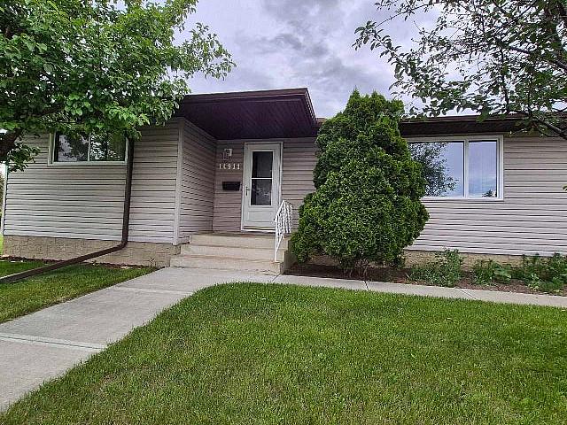 House for sale in Wedgewood, Alberta