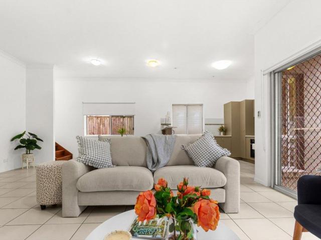 Townhouse for sale in Fernbrook, Queensland