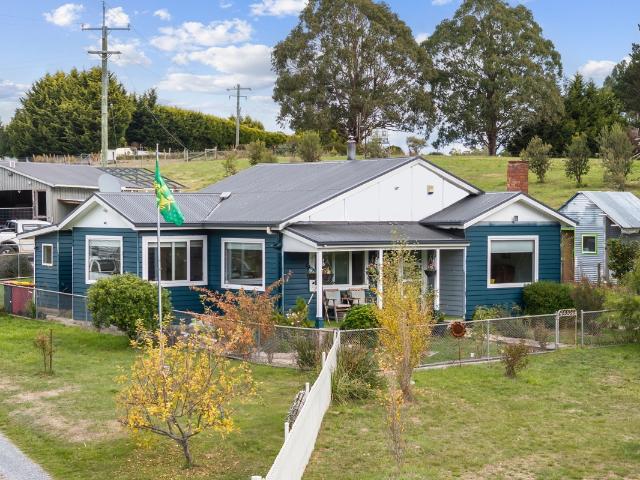 Cottage for sale in Targa, Tasmania